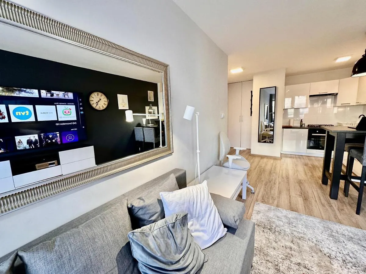 Appartement Gold 5 Fast Wifi 1 Gbs Big 85'Tv Netflix Hbo Disney+ Varsovie