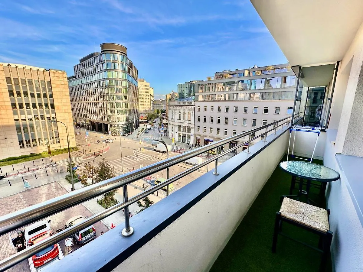 Gold 5 Fast Wifi 1 Gbs Big 85'Tv Netflix Hbo Disney+ Varsovie Appartement