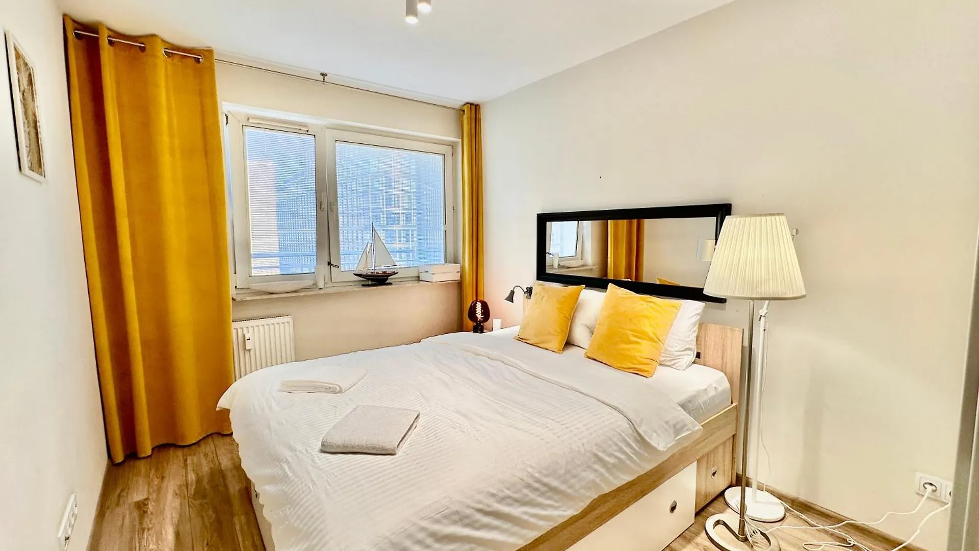 Appartement Gold 5 Fast Wifi 1 Gbs Big 85'Tv Netflix Hbo Disney+ Varsovie